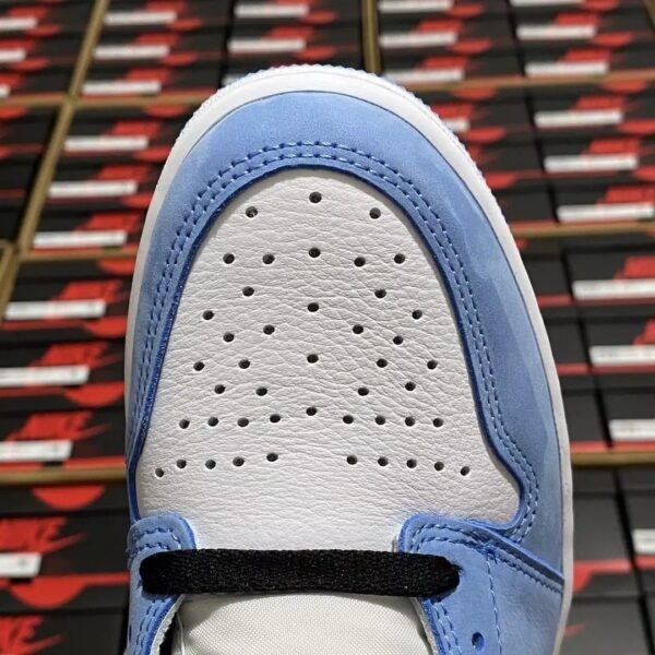 7778.jpg Authentic Nike shoes